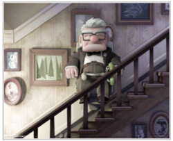 Carl a un monte-escalier chez lui pour réduire le risque de tomber dans les escaliers et lui permettre de rester à la maison en toute sécurité.